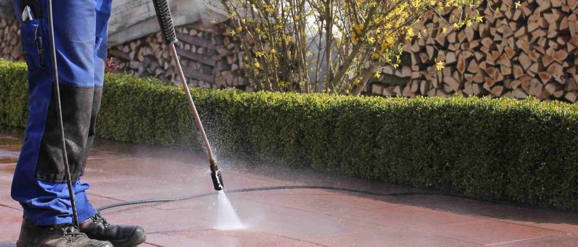 garden maintenance UB8